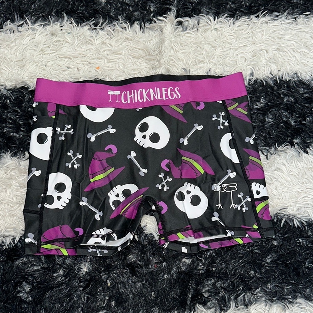 Chicknlegs Women’s Ghost Pattern Compression Shorts, 3 Inches, XL, NWT